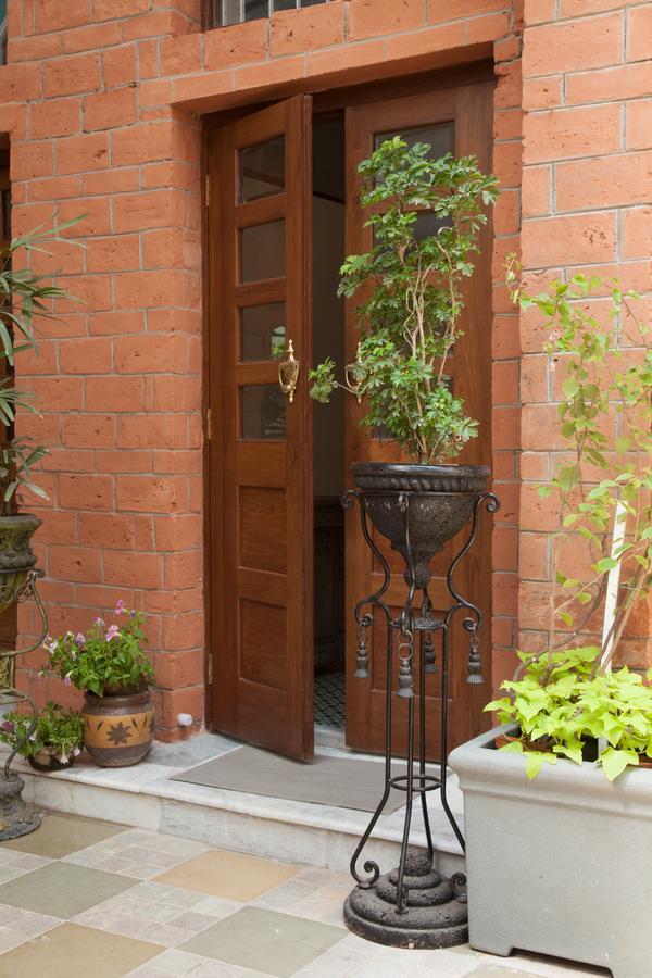 The Ivy House Bed & Breakfast Kolkata Exterior photo