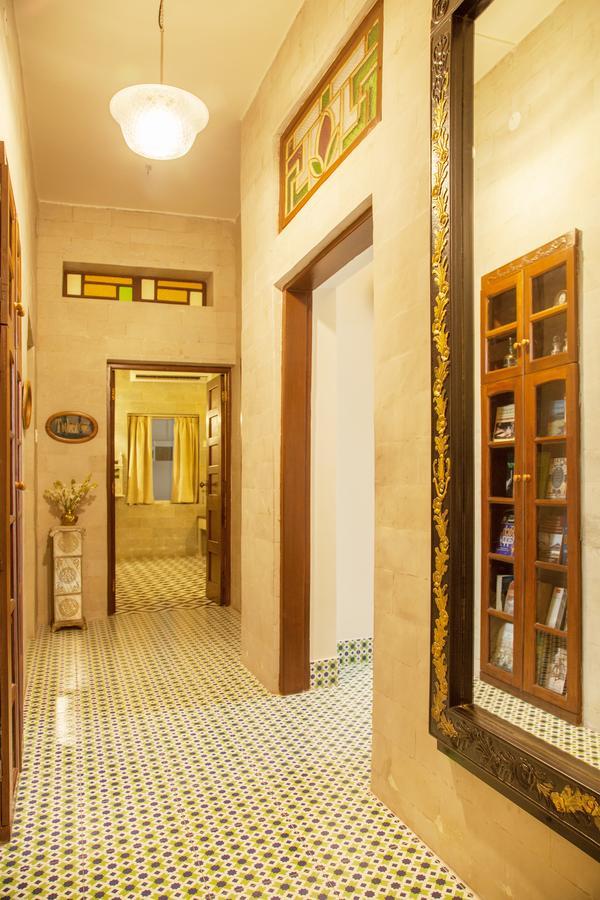 The Ivy House Bed & Breakfast Kolkata Exterior photo